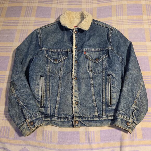 Vintage 80s Levis Sherpa Denim Trucker Jacket size 38R Made in USA 70608 0216